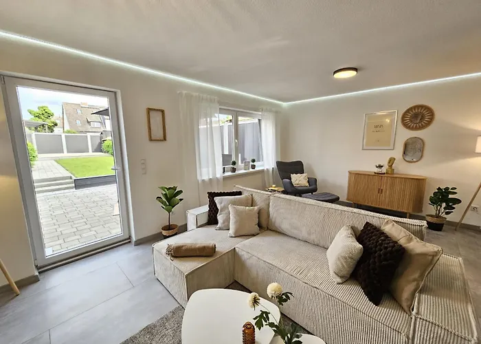 Am Stadtpark, 3 Schlafzimmer, Wozi Mit Bett Und Schalfsofa,businesswohnung, Monteurezimmer *