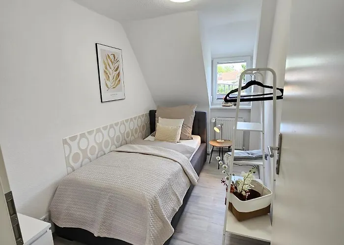 Casa vacanze Am Stadtpark, 3 Schlafzimmer, Wozi Mit Bett Und Schalfsofa,businesswohnung, Monteurezimmer Salzgitter