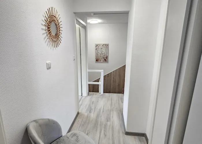 Am Stadtpark, 3 Schlafzimmer, Wozi Mit Bett Und Schalfsofa,businesswohnung, Monteurezimmer Casa vacanze *