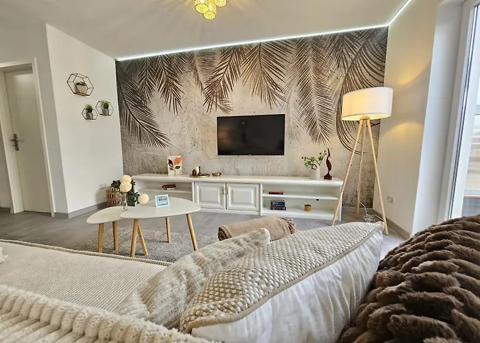Am Stadtpark, 3 Schlafzimmer, Wozi Mit Bett Und Schalfsofa,businesswohnung, Monteurezimmer